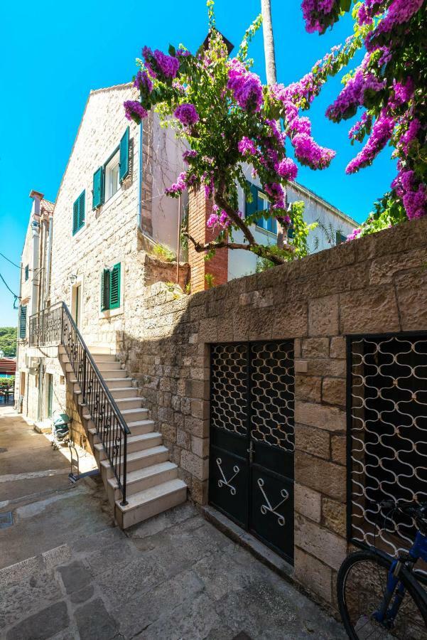 Sun And Stone Apartment Кавтат Екстериор снимка